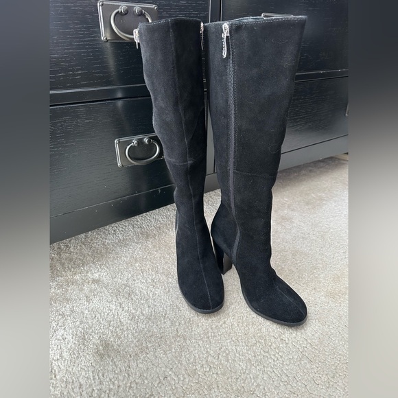 Ladies Suede Boots - Picture 2 of 5